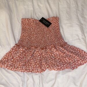 Floral skirt. Size small. Never worn new with tags. Double lined.